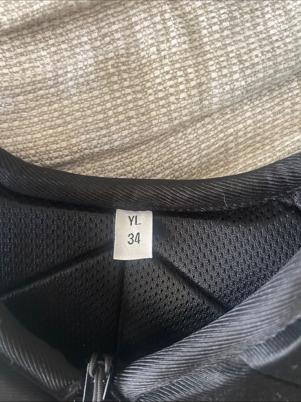 Tipperary Equestrian Protection Vest - size YL - Picture 4 of 5